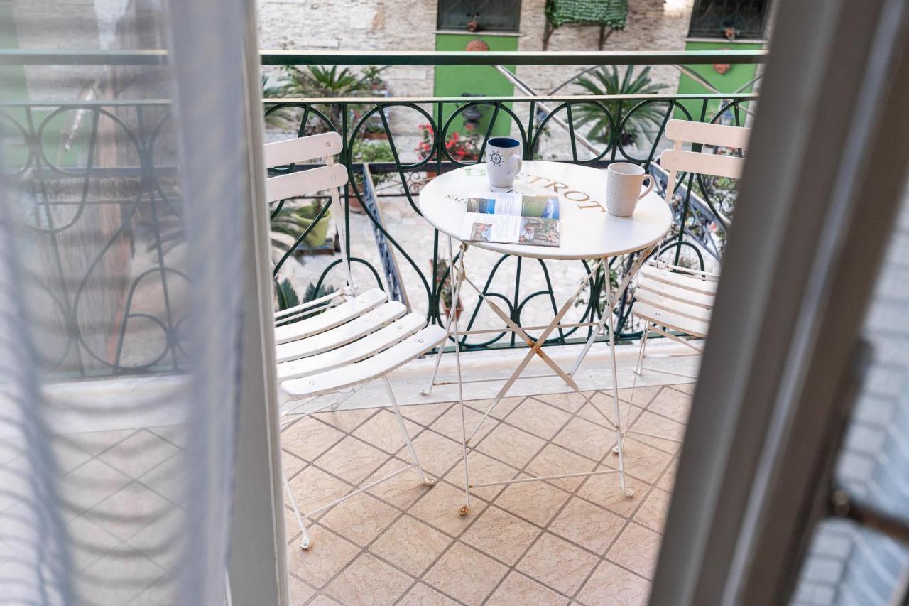 B&B Sapore Di Mare Gaeta Bagian luar foto